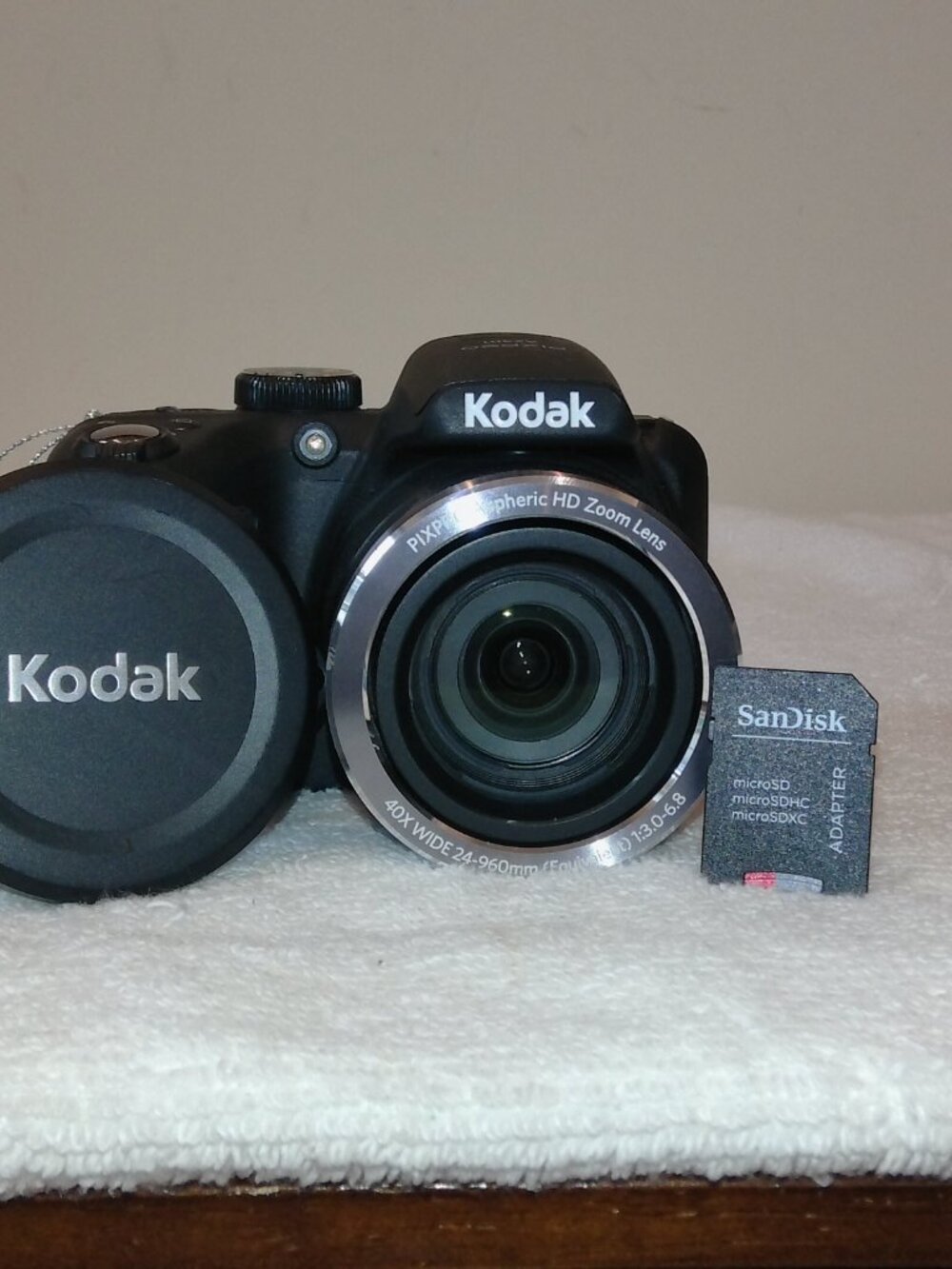 Kodak PIXPRO AZ401 Digital Camera Wide Angle Red, 40X Zoom, 16MP TESTED WORKING!